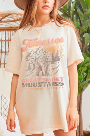 
                
                    Load image into Gallery viewer, Tennessee Smoky Mountains Retro Oversized T Shirt
                
            